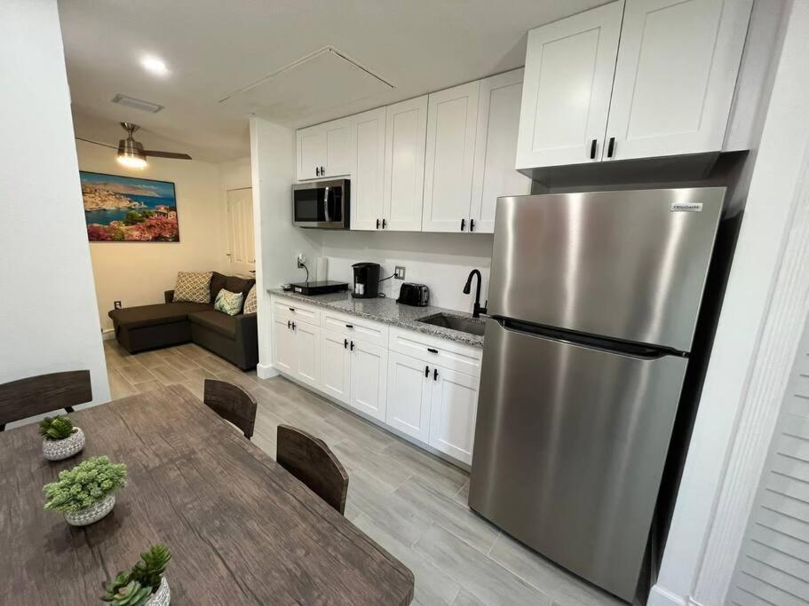 Port Saint Lucie A Little Piece Of Heaven- Peaceful Lake View Apartment- 1 Min From I95 And Turnpike Port St. Lucie Esterno foto