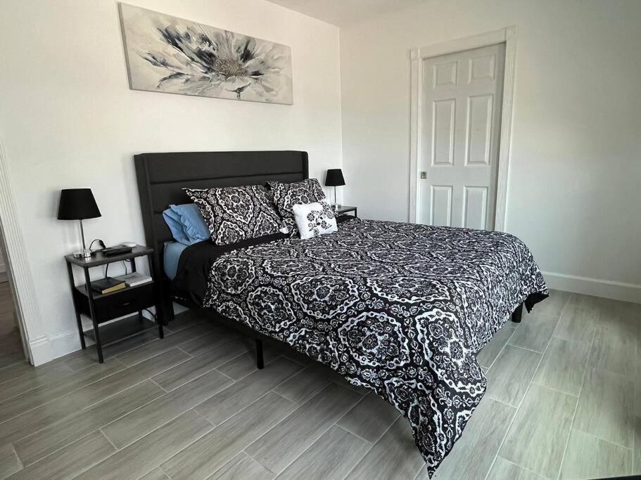 Port Saint Lucie A Little Piece Of Heaven- Peaceful Lake View Apartment- 1 Min From I95 And Turnpike Port St. Lucie Esterno foto