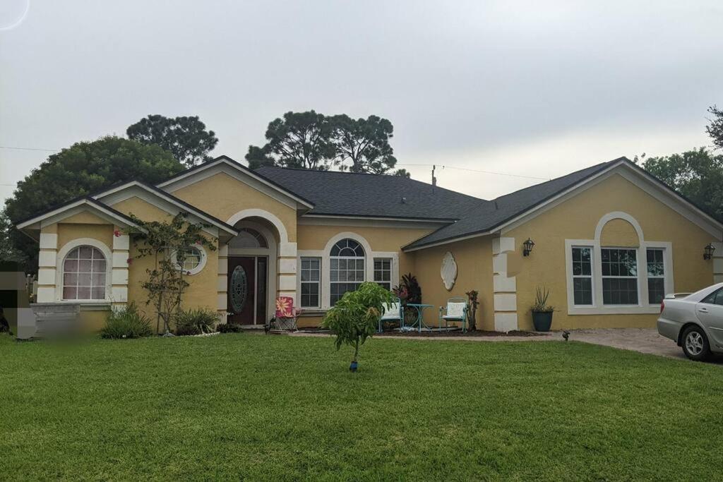 Port Saint Lucie A Little Piece Of Heaven- Peaceful Lake View Apartment- 1 Min From I95 And Turnpike Port St. Lucie Esterno foto