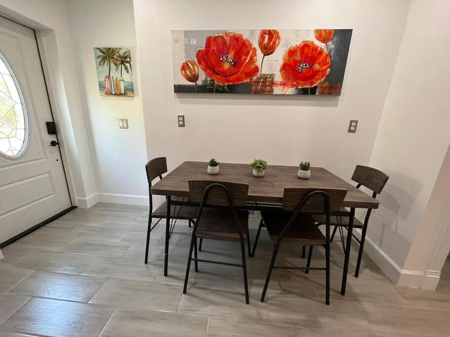 Port Saint Lucie A Little Piece Of Heaven- Peaceful Lake View Apartment- 1 Min From I95 And Turnpike Port St. Lucie Esterno foto